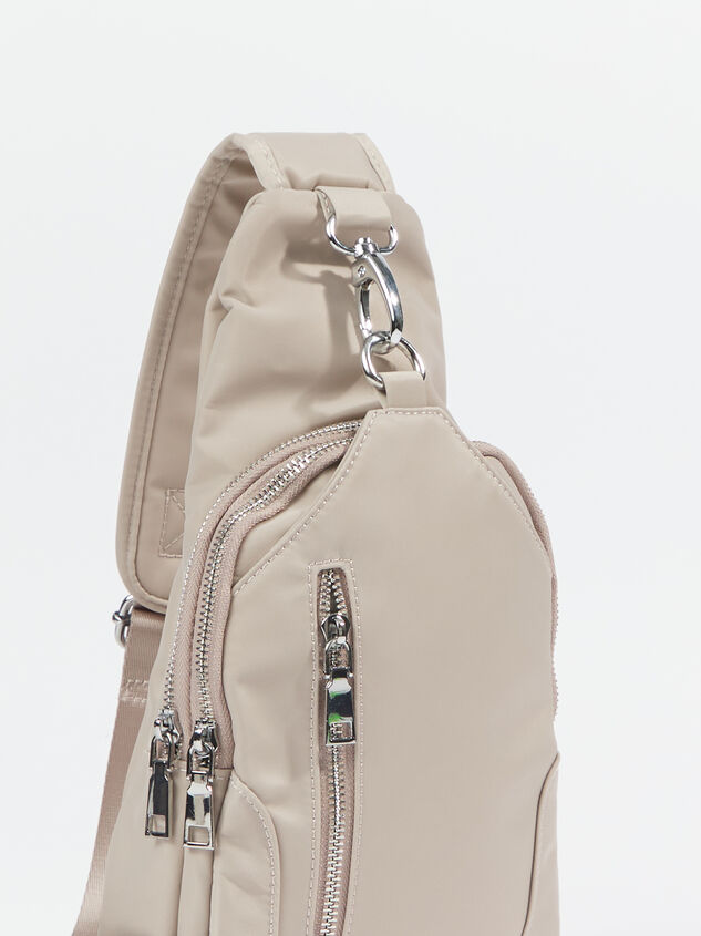 Serena Sling Bag Detail 4 - AS REVIVAL