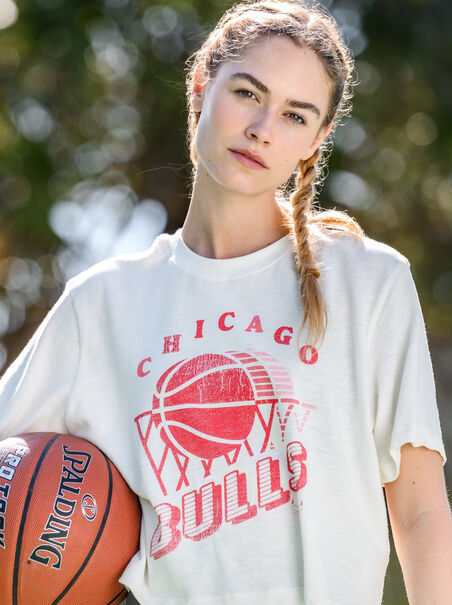 Chicago Bulls Graphic Tee - AS REVIVAL