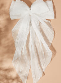 Pleated Tulle Volume Bow Detail 2 - AS REVIVAL