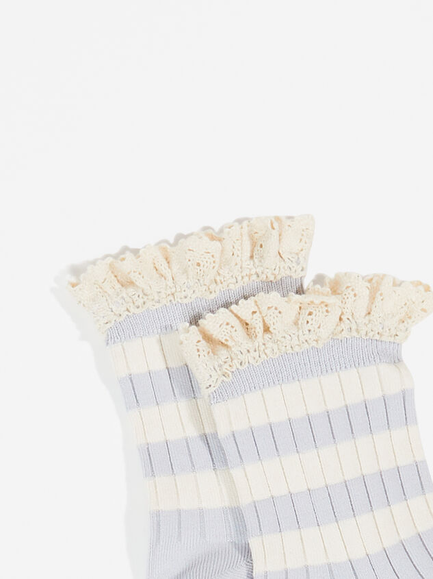 Varsity Lace Ankle Socks Detail 2 - AS REVIVAL